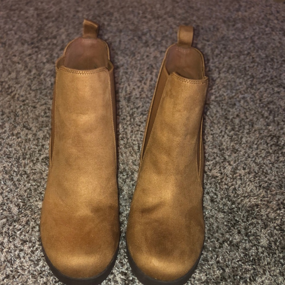 Chunky American Eagle Camel Ankle Boots